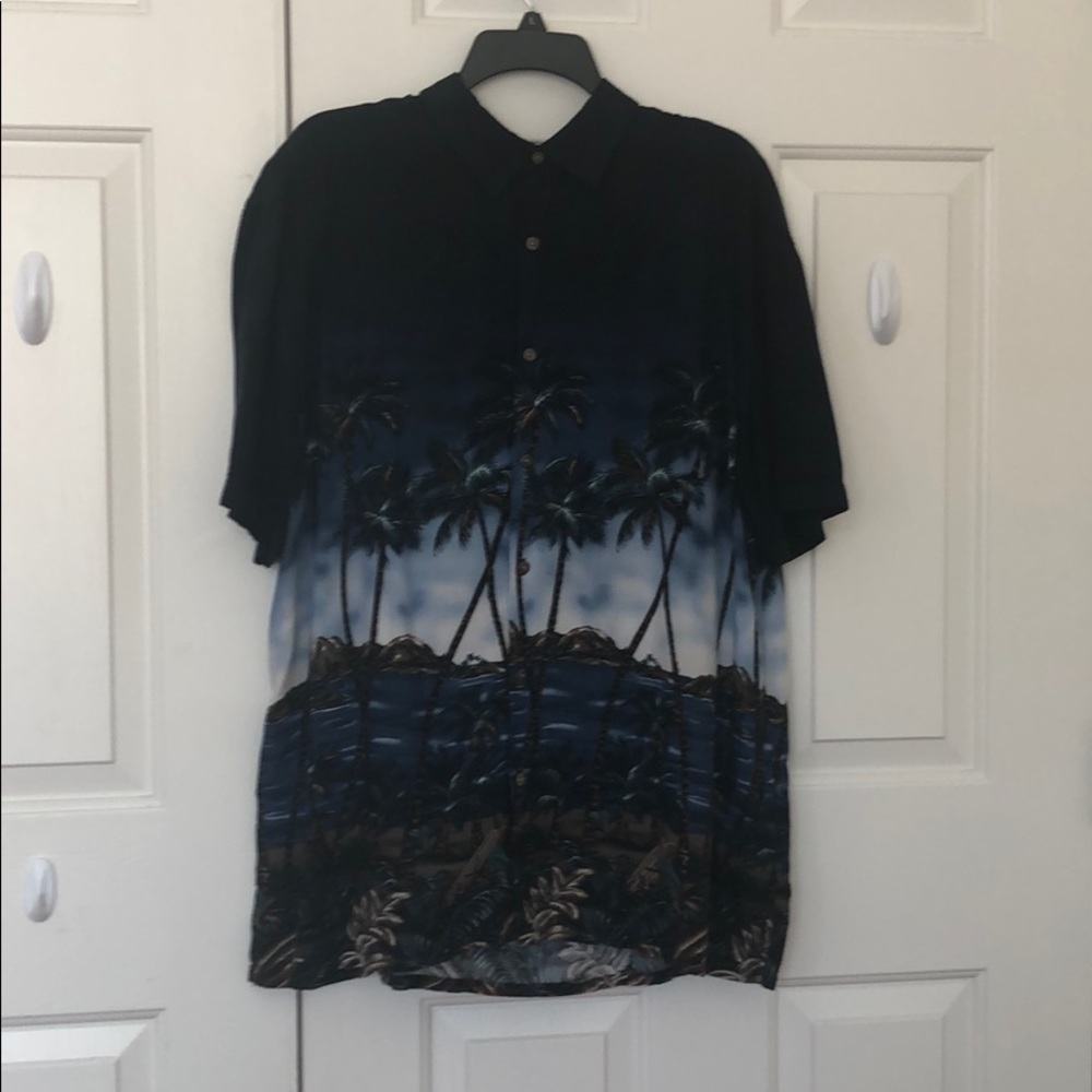 Plus Size Hawaiian button down short sleeve shirt